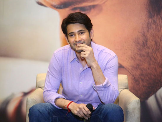 Mahesh Babu At Sarkaru Vari Pata Press Meet